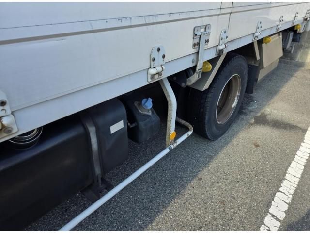 MITSUBISHI FUSOU FIGHTER 2013 Image 31