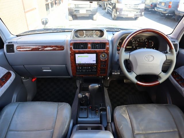 TOYOTA LANDCRUISER PRADO 2000 Image 31