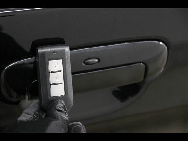 MITSUBISHI I-MIEV 2011 Image 31