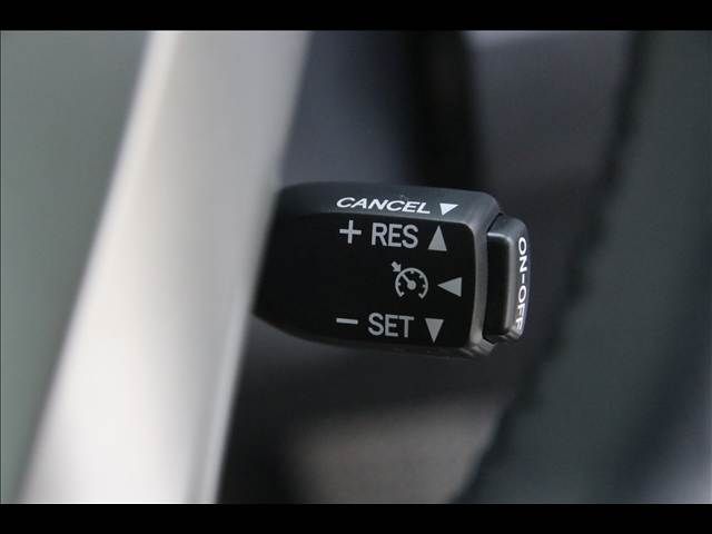 TOYOTA PRIUS 2012 Image 31