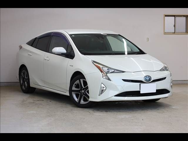 TOYOTA PRIUS 2017 Image 31