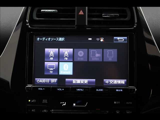 TOYOTA PRIUS 2017 Image 31