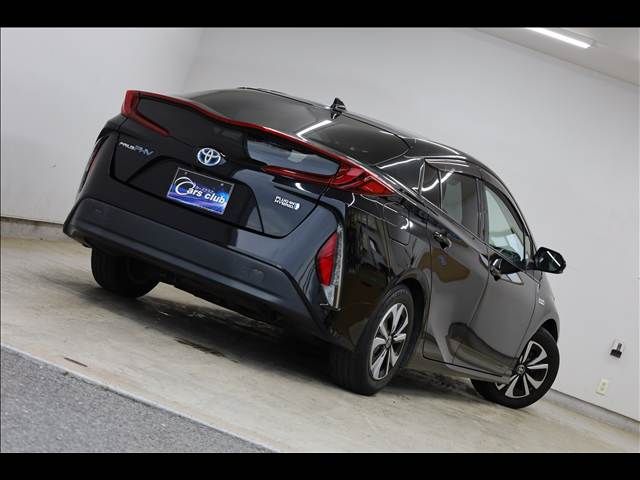 TOYOTA PRIUS PHV 2017 Image 31