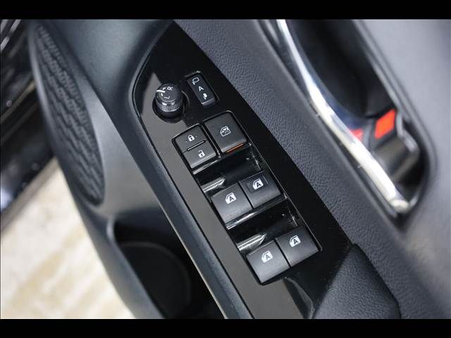 TOYOTA PRIUS PHV 2017 Image 31