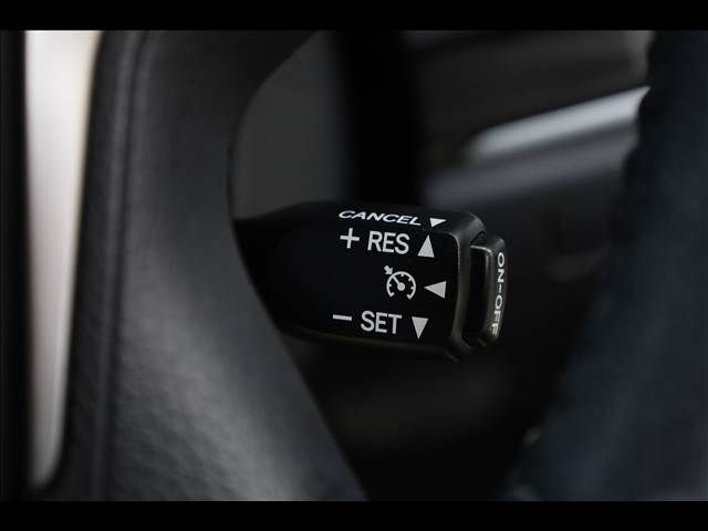 TOYOTA CROWN SEDAN HYBRID 2013 Image 31