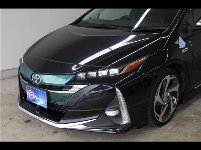 TOYOTA PRIUS PHV 2017 Image 31