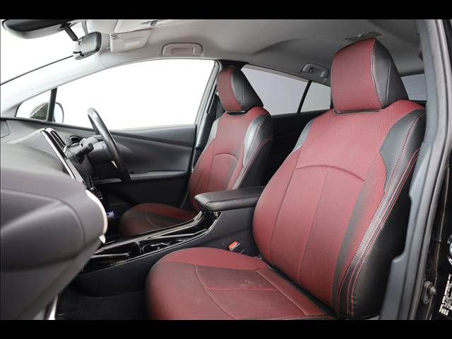 TOYOTA PRIUS PHV 2017 Image 31