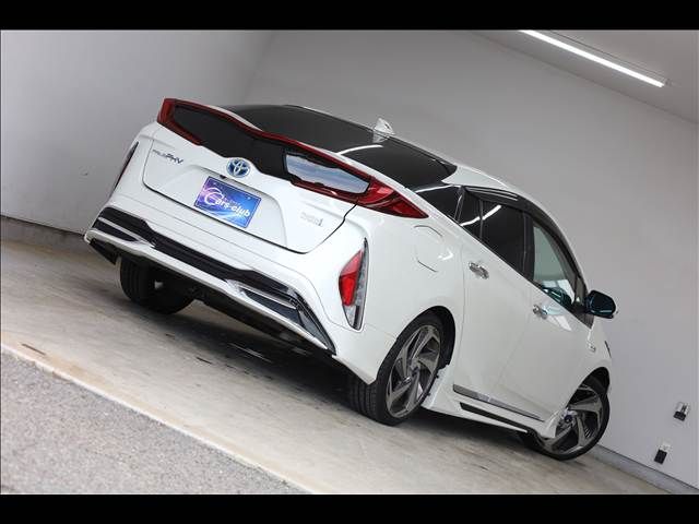 TOYOTA PRIUS PHV 2018 Image 31