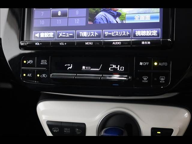 TOYOTA PRIUS PHV 2018 Image 31