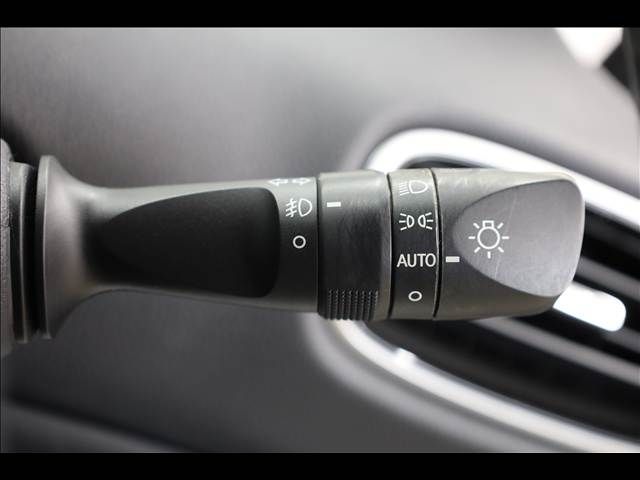 TOYOTA PRIUS PHV 2018 Image 31