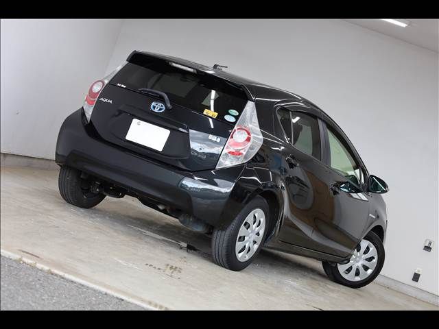 TOYOTA AQUA 2014 Image 31