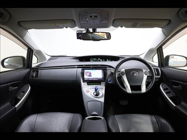 TOYOTA PRIUS 2013 Image 31