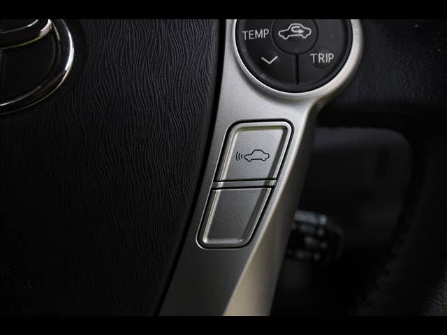 TOYOTA PRIUS 2013 Image 31