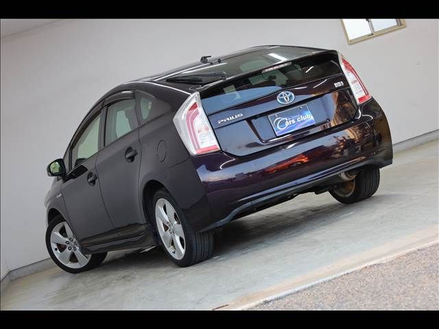 TOYOTA PRIUS 2013 Image 31