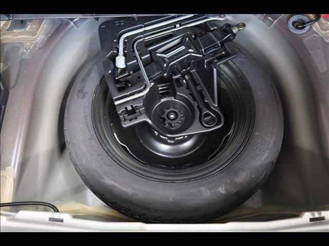 TOYOTA PRIUS 2013 Image 31