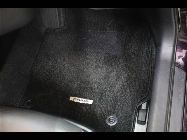 TOYOTA PRIUS 2013 Image 31