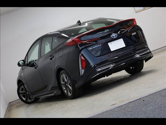 TOYOTA PRIUS PHV 2022 Image 31