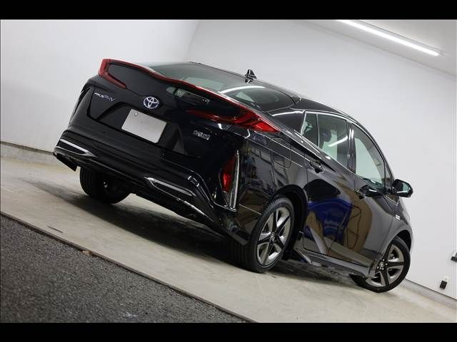 TOYOTA PRIUS PHV 2022 Image 31