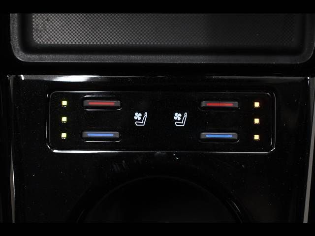 TOYOTA PRIUS PHV 2022 Image 31