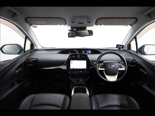 TOYOTA PRIUS 2016 Image 31