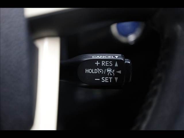 TOYOTA PRIUS 2016 Image 31