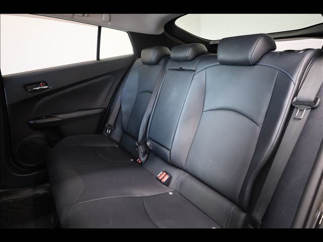 TOYOTA PRIUS 2016 Image 31