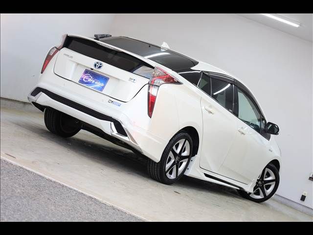 TOYOTA PRIUS 2016 Image 31
