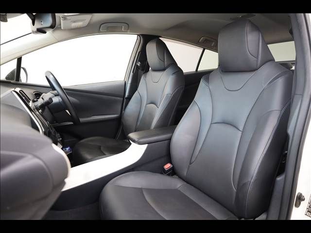 TOYOTA PRIUS 2016 Image 31