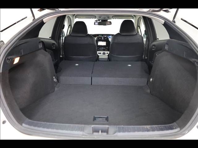 TOYOTA PRIUS 2016 Image 31