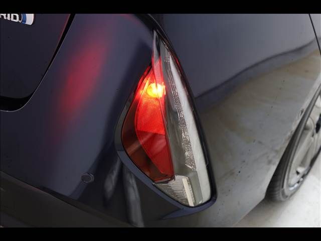 TOYOTA PRIUS PHV 2020 Image 31