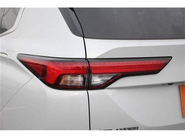 MITSUBISHI OUTLANDER PHEV 2022 Image 31