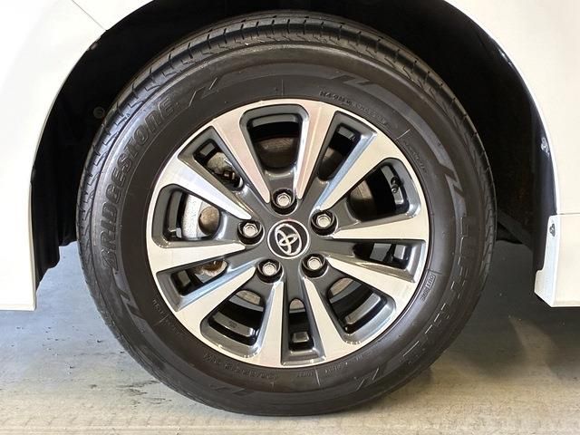 TOYOTA ESQUIRE HYBRID 2018 Image 31