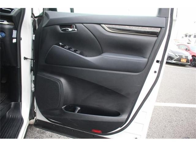 TOYOTA ALPHARD HYBRID 4WD 2022 Image 31