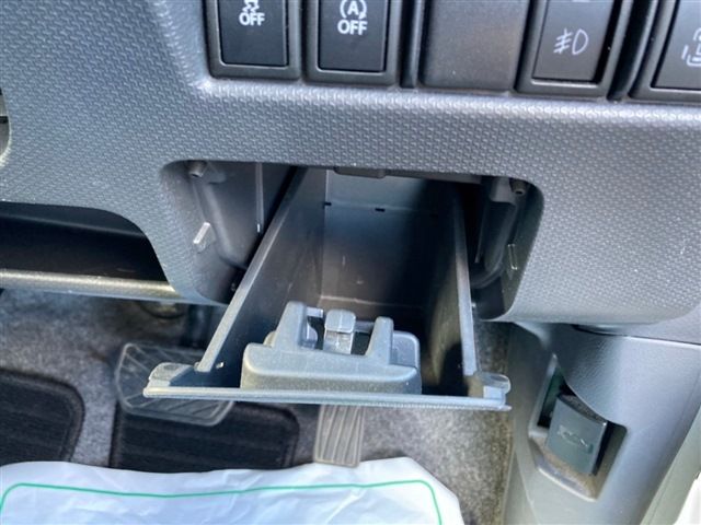 SUZUKI SOLIO BANDIT 4WD 2013 Image 31