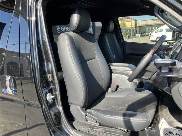 TOYOTA HIACE VAN 4WD 2023 Image 31