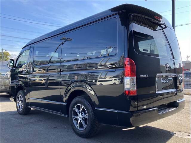 TOYOTA HIACE VAN 4WD 2023 Image 31