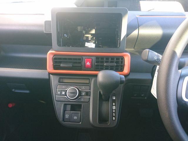 DAIHATSU TANTO 2024 Image 31