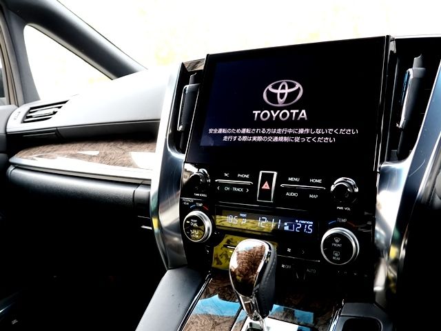 TOYOTA ALPHARD HYBRID 4WD 2023 Image 31