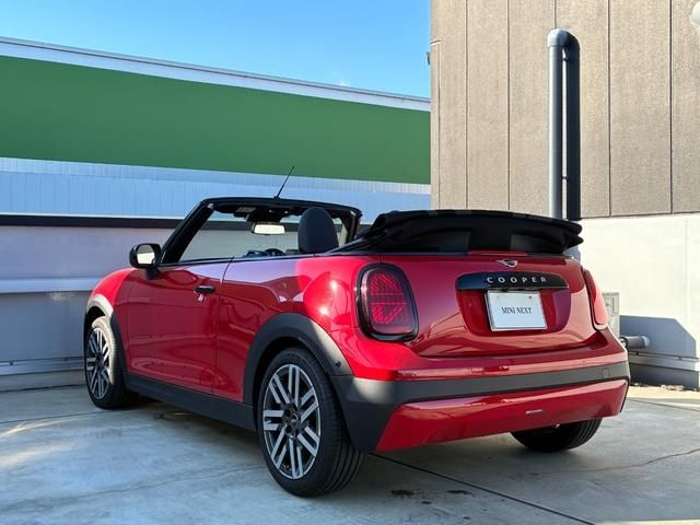 BMW MINI COOPER OPEN 2025 Image 31