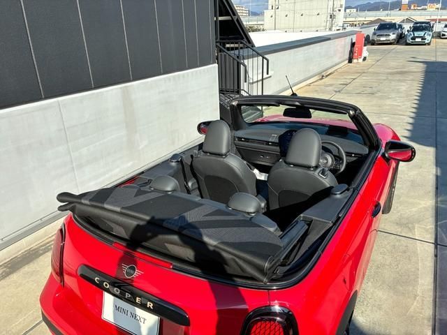 BMW MINI COOPER OPEN 2025 Image 31