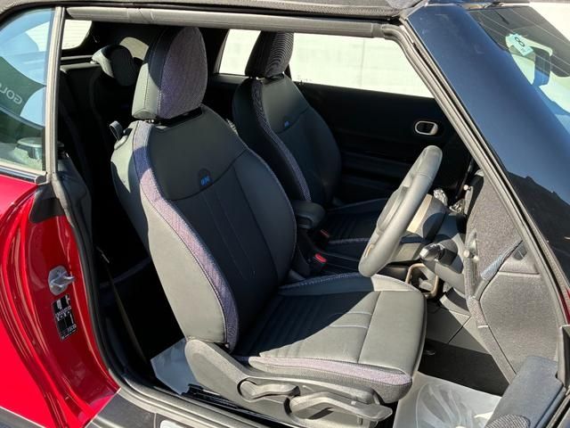 BMW MINI COOPER OPEN 2025 Image 31