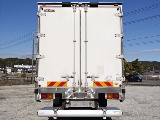 NISSAN DIESEL QUON 2014 Image 31