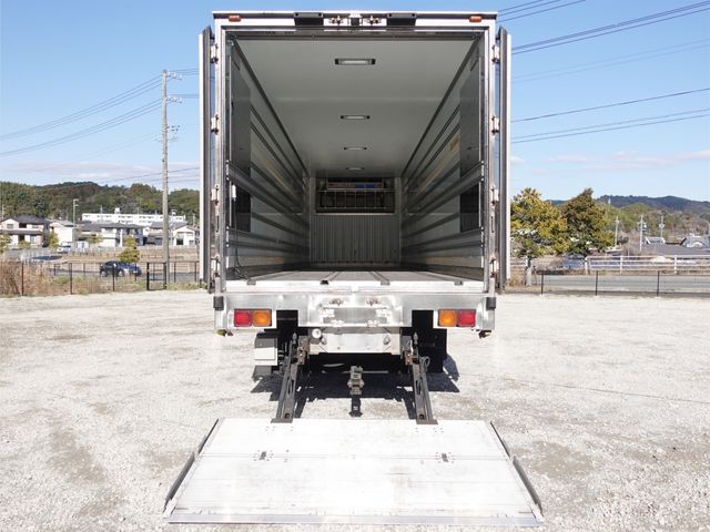 NISSAN DIESEL QUON 2014 Image 31