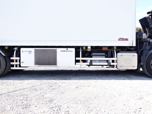 NISSAN DIESEL QUON 2014 Image 31