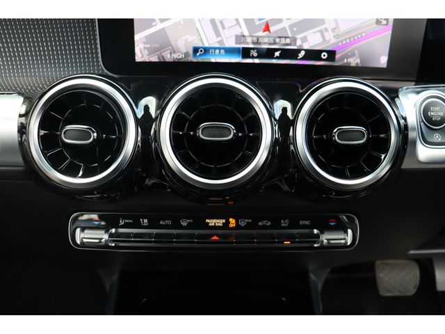 MERCEDES BENZ GLB 2020 Image 31