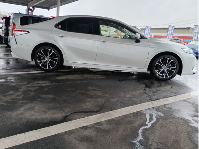 TOYOTA CAMRY HYBRID 2020 Image 31
