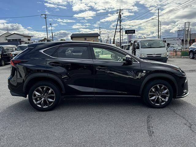 TOYOTA LEXUS NX300 2017 Image 31