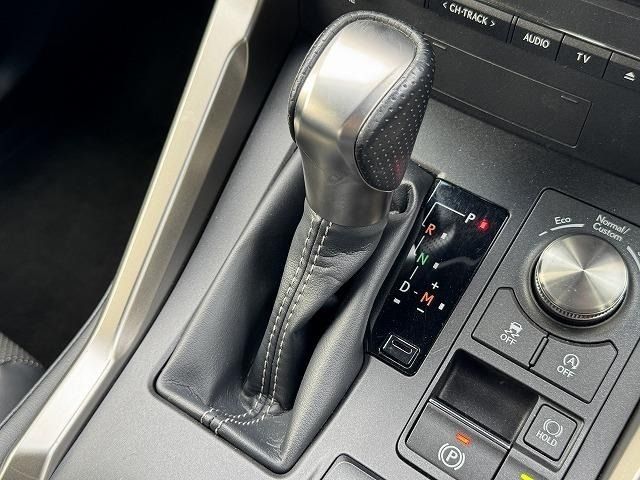 TOYOTA LEXUS NX300 2017 Image 31