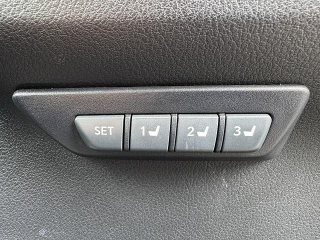 TOYOTA LEXUS NX300 2017 Image 31