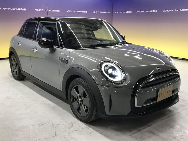 BMW MINI COOPER D 5DOOR 2021 Image 31